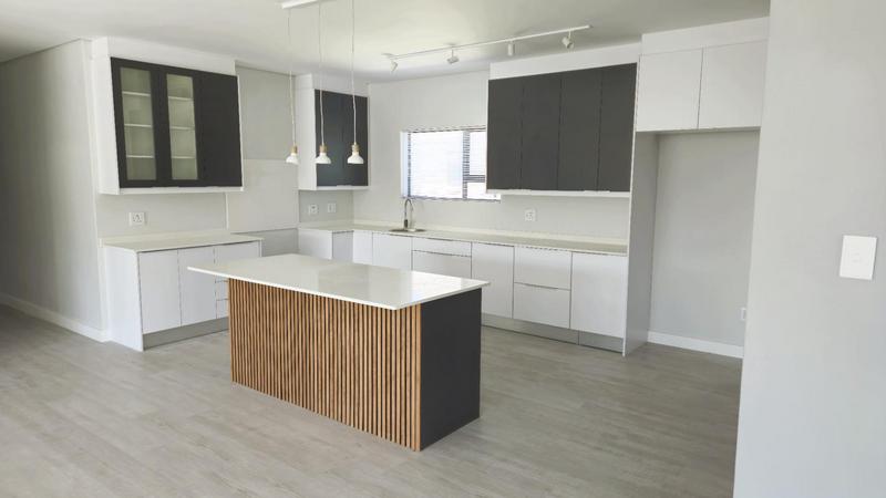 4 Bedroom Property for Sale in Franskraal Western Cape